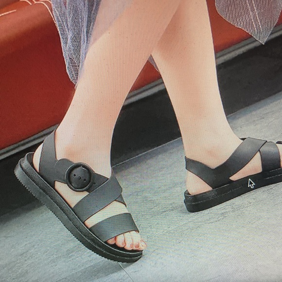 NWOT - PVC Rubber Women’s Casual Summer Sandals - Sz 37 - Picture 6 of 14